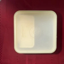 VTG Tupperware Cheese Keeper w/Lid & Tray 1696-3 Almond