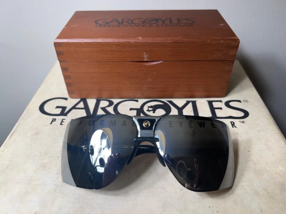 Gafas de sol clásicas vintage de gárgolas Foto 3 de 4