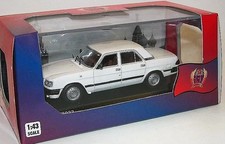 Volga GAZ 3110  USSR 1997 White  1/43 iST 033 iXO PCT