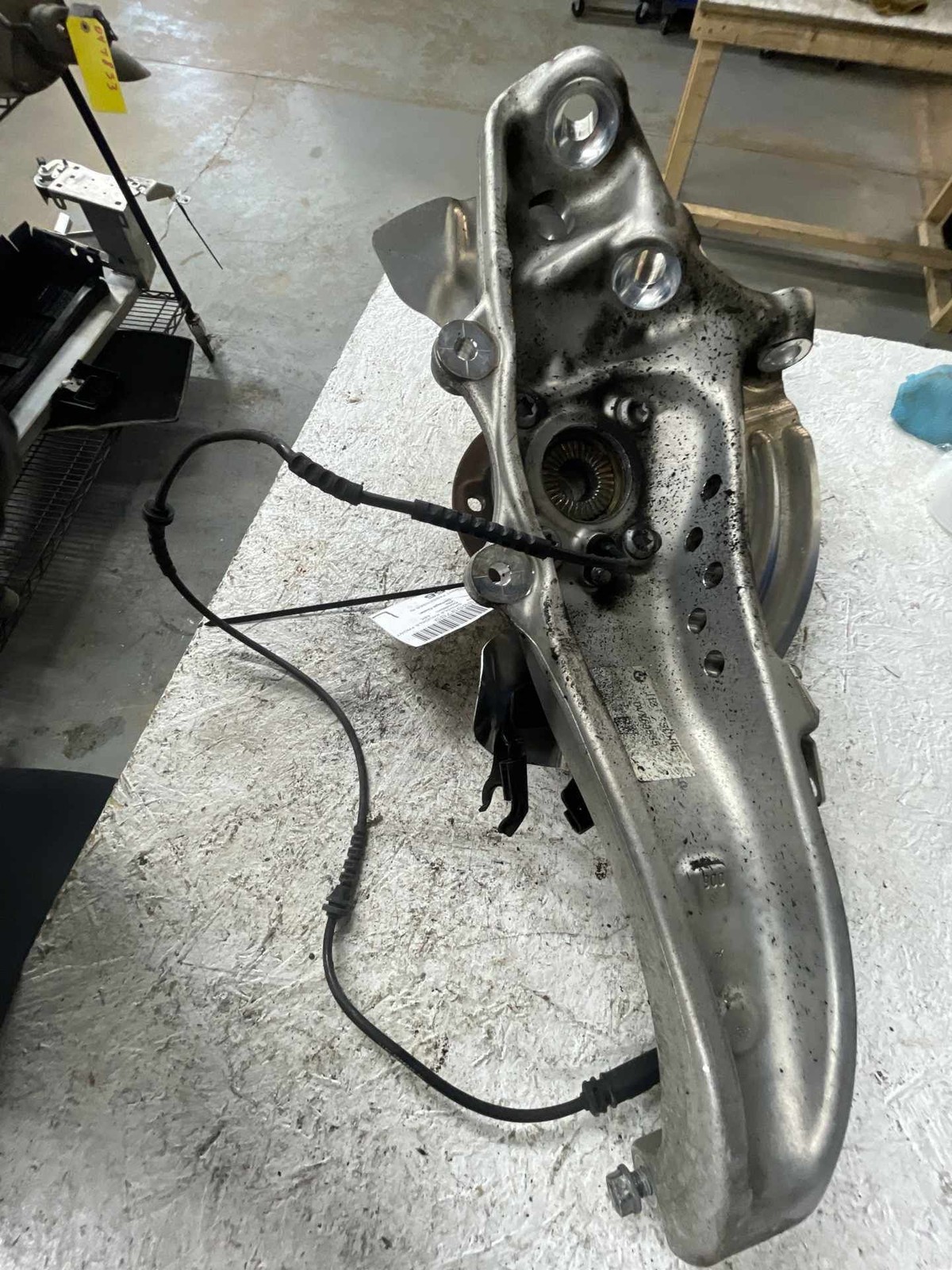BMW i8 2014-2019 Front Right Steering knuckle