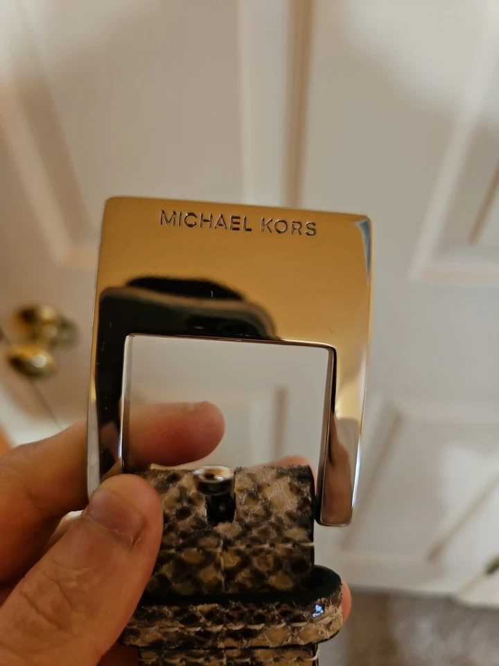 Cinto de couro feminino Michael Kors com estampa de pele de cobra tamanho G - Imagem 3 de 4