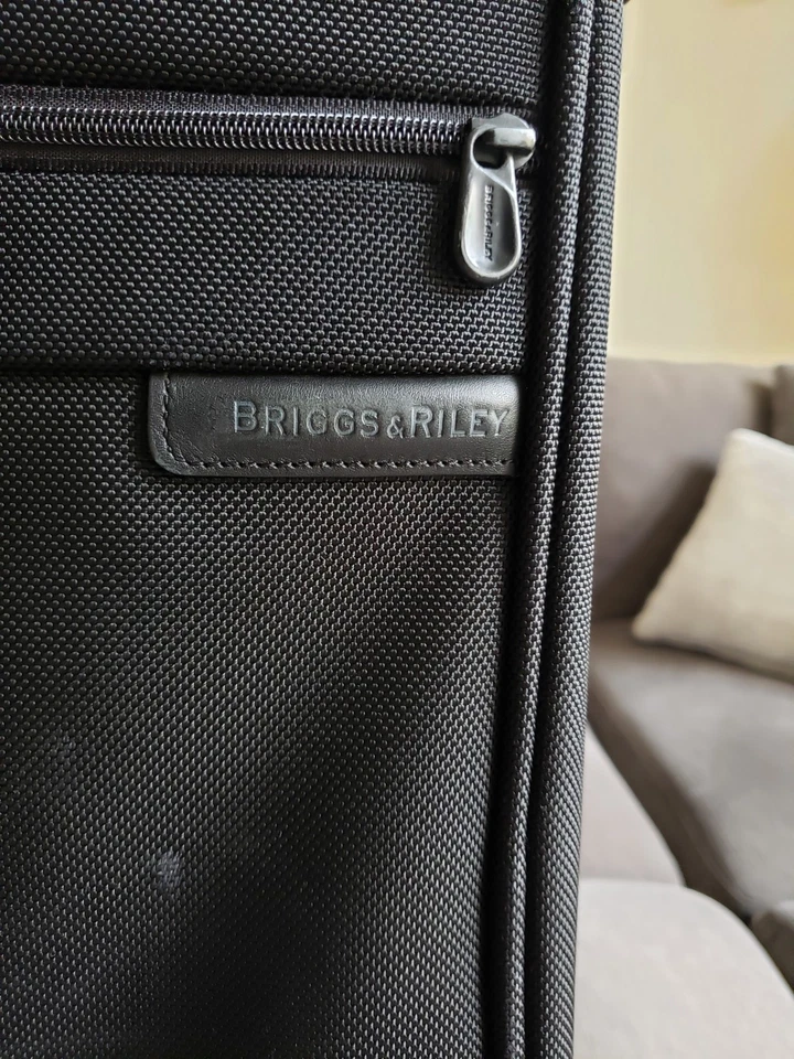 Briggs & Riley VTG Baseline One-Touch Expandable Carry-On Upright  U422NX4 Black - Image 3 of 4