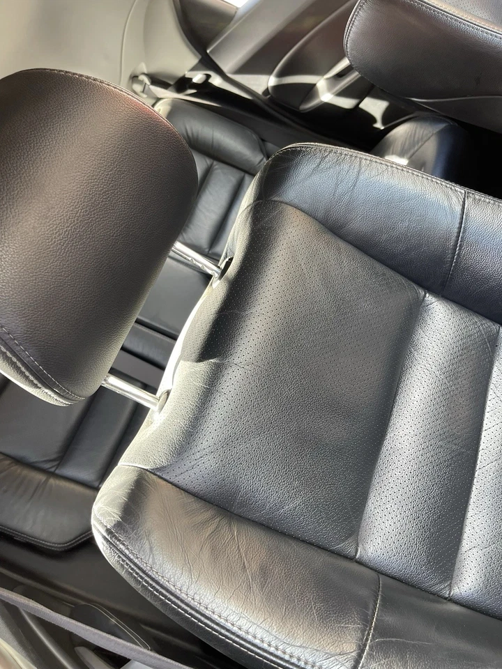 Honda Civic MK8 2009 Hatchback - O/S Driver Car Seat In Black Leather - Image 3 of 4