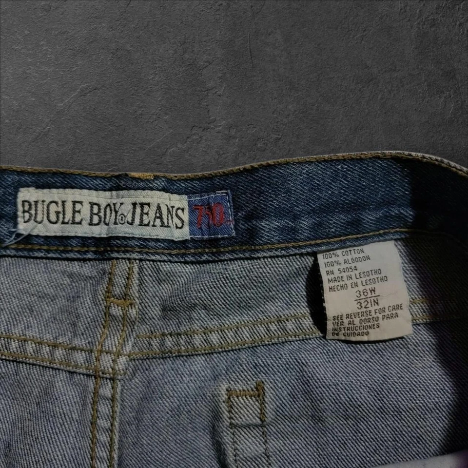 Vintage 90's Bugle Boy 750 baggy denim jeans — Size 36x32 - Image 2 of 3
