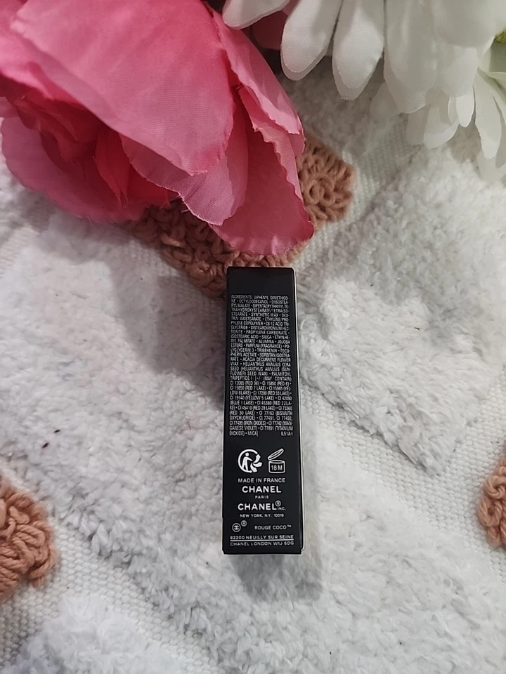 Chanel Rouge Coco Bloom Hydrating Plumping Shine Lip Color 116 Dream - Image 4 of 4