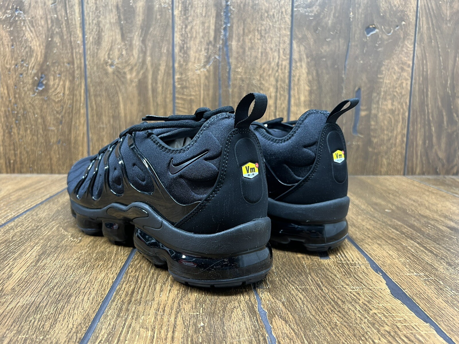 vapormax plus black cheap