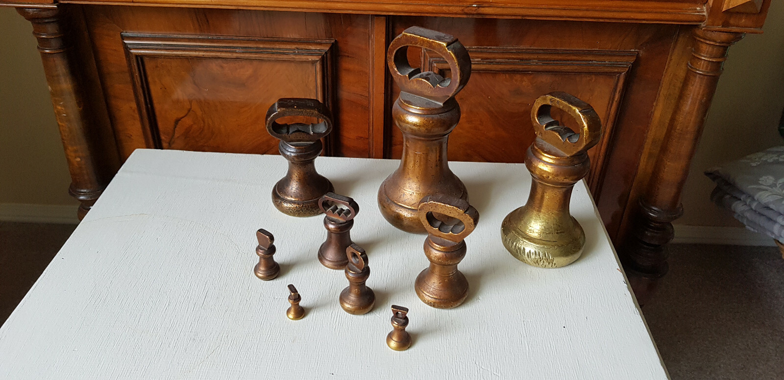 Un juego de peso campana 9 piezas latón bronce Inglaterra