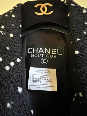 CHANEL BOUTIQUE 1995A MUSEUM TWEED BLACK ECRU JACKET CC