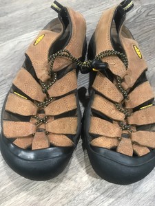 womens waterproof hiking sandals