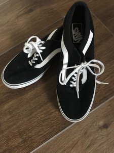 Details zu VANS OLD SKOOL DAMEN SCHUHE SPORTSCHUHE SNEAKER TURNSCHUHE GR. 40,5 SCHWARZ Details zu VANS OLD SKOOL DAMEN SCHUHE SPORTSCHUHE SNEAKER TURNSCHUHE GR. 40,5 SCHWARZ