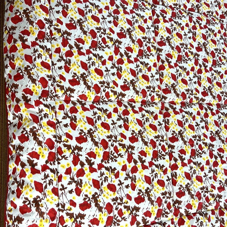 Liz Claiborne NY Twin Comforter and Pillow Sham Red Yellow White Floral 64x84 - Image 3 of 4