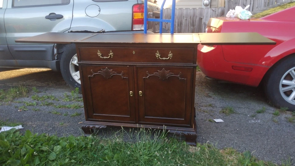 Aparador de servidor Henredon Rittenhouse Square Chippendale gabinete de barra de caoba Foto 2 de 4