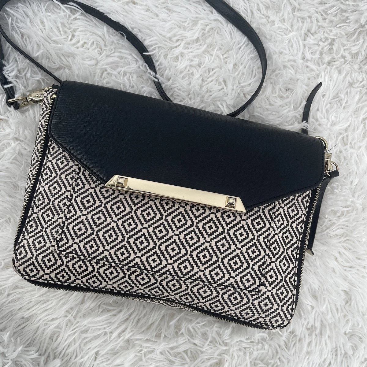 Stella Dot Tia White Mosiac Aztec Print Shoulder Crossbody Flap