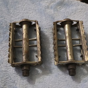 Vintage Steel Silver Flat Platform Bike Pedals w/ Reflectors 9/16in Pair