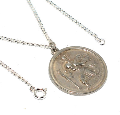 Unisex, gents/ladies vintage silver St Christopher pendant hung on a curb chain