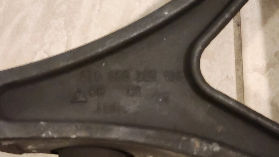 OEM MOPAR 2012-2023 CHRYSLER 300 AWD BRAZO DE CONTROL INFERIOR DELANTERO DERECHO E IZQUIERDO Foto 4 de 4