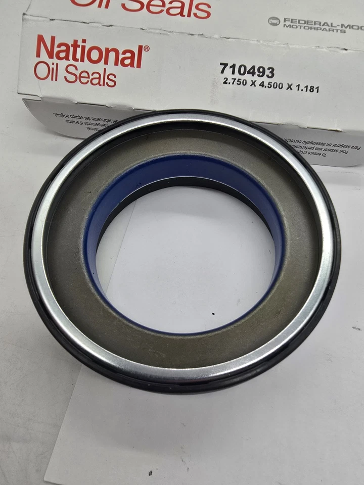 Sello del eje de transmisión National 710493 Foto 3 de 3