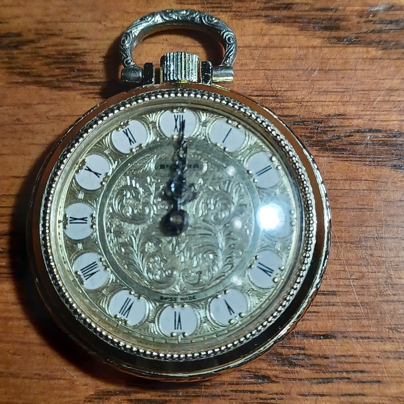 Endura Ladies Pocket Watch Gold Tone