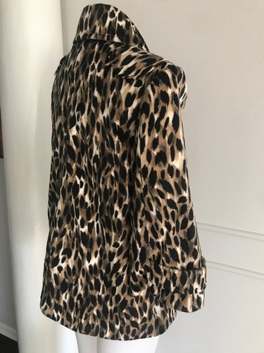 Giacca da donna Kardashian Kollection nuova con etichette stampa animale ~ taglia M ~ VENDITA AL DETTAGLIO $179 - Foto 5 di 7