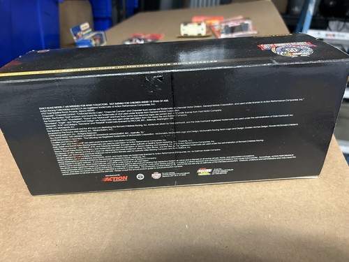 1/24 NASCAR Elite Action Bass Pro Shops, Dale Earnhardt #3, 1998 Monte Carlo - Picture 3 of 6