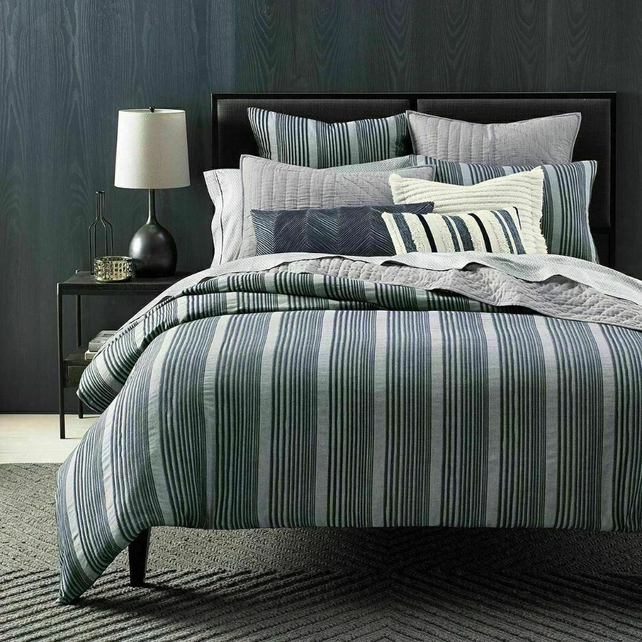 Housse De Couette Plissée Oake Chambray, Taille King - Bleu/Gris, Neuve Avec étiquettes