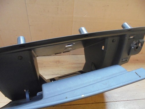 VOLVO V50 2005 GLOVE BOX - Picture 3 of 4