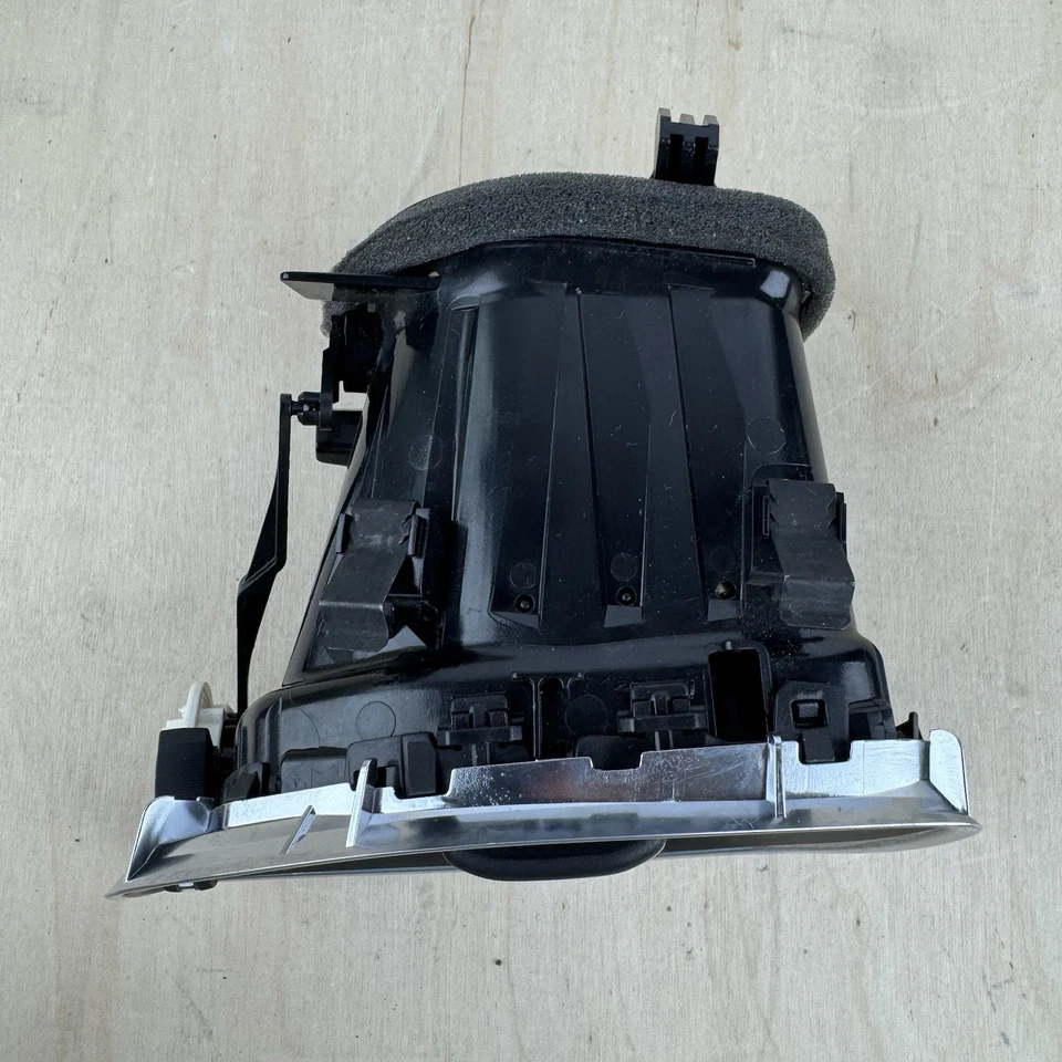 2011-2018 Volvo S60 V60 painel dianteiro direito do passageiro lateral acabamento de ventilação de ar A/C fabricante de equipamento original - Imagem 2 de 4