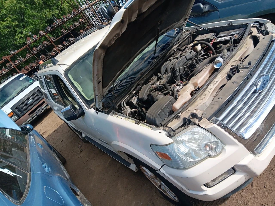 Used Engine Complete Assembly fits: 2007 Ford Explorer 4.0L VIN E 8th digit SOHC - Image 4 of 4