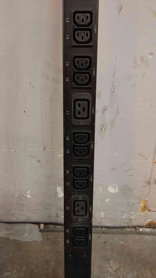 APC AP7852 Rack PDU, Metered, Zero U, 16A, 230V, (20)C13 & (4)C19 - Image 2 of 4