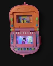 Pixel Chix Pink Love 2 Shop/Food Court Mall interactive Mattel 2005