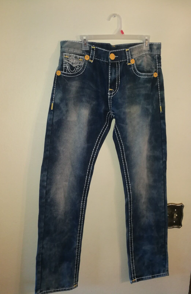 New with tags True Religion Billy Big T 78 Urban Cow 24 New with tags True Religion Billy Big T 78 Urban Cow 24