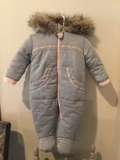 Adorable Jessica Simpson Grey Hooded Bunting Snow Suit Size 6-9 Months