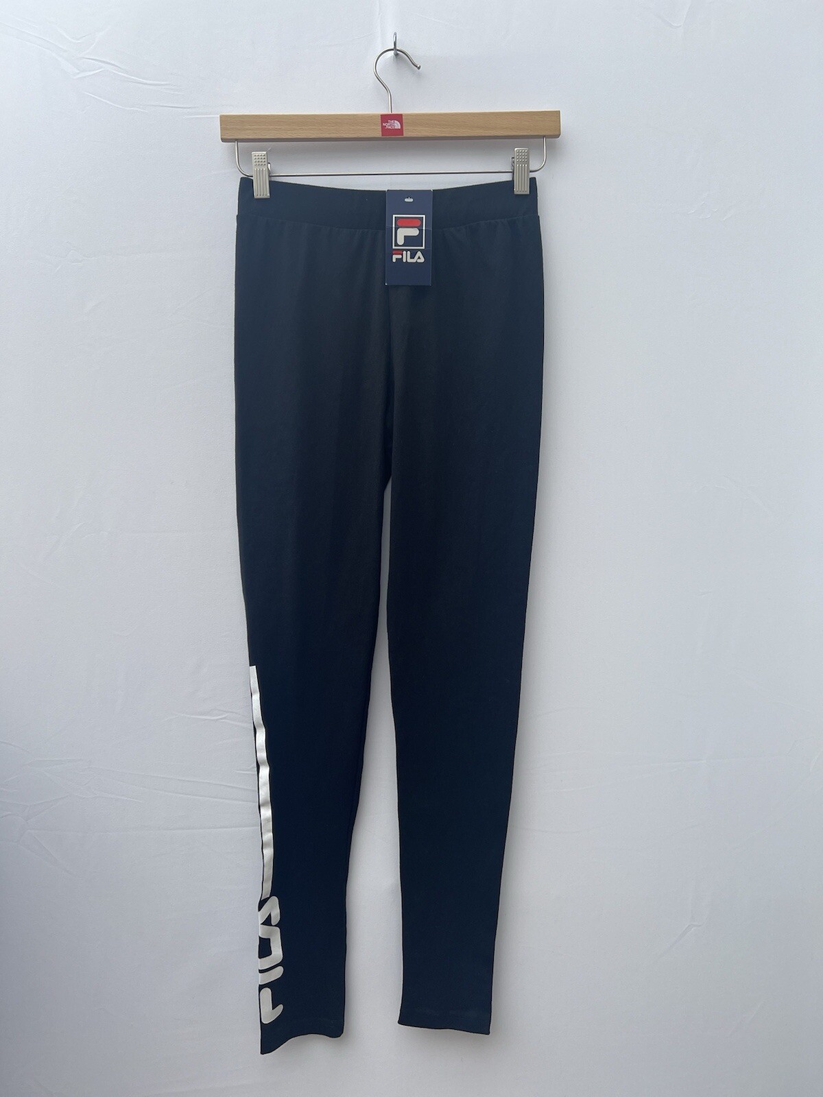 Leggings sportivi FILA tinta unita grafica logo spellout palestra yoga nero taglia small nuovi con etichette