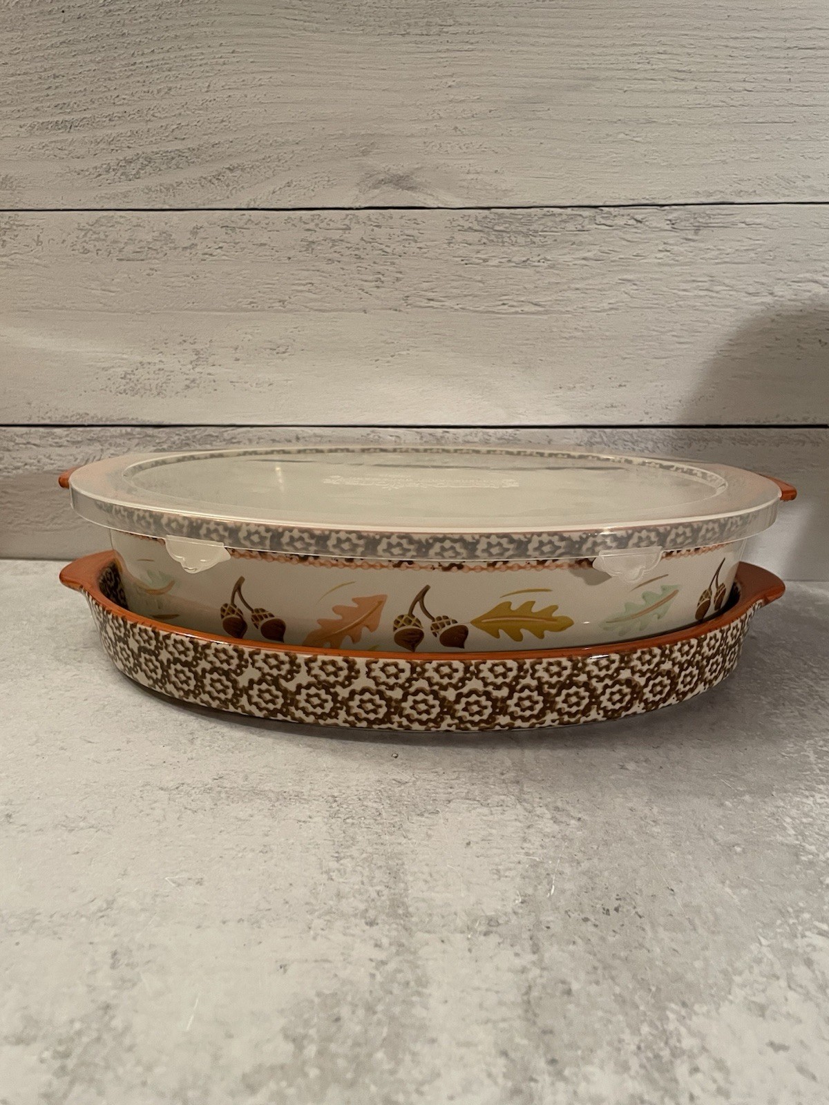 Temptations by Tara Old World Harvest/Fall 3 Quart Oval Baking Dish w Tray & Lid