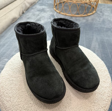 UGG Classic Mini II Boots Women's Size 7 Black Suede