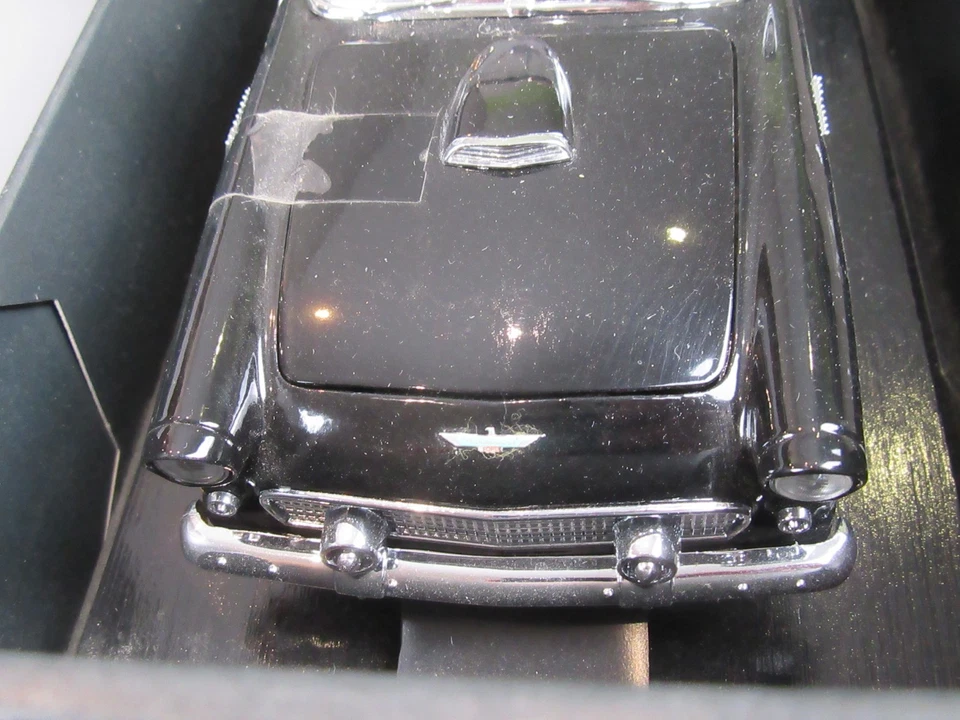 D60 Revell 8818 Ford Thunderbird Convertible 56 Modèle 1955 Noir 1:18 En Boîte - Photo 3/4