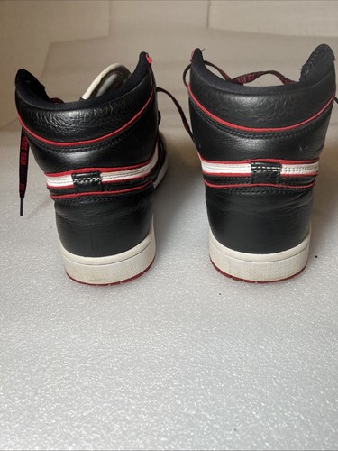 Nike Air Jordan 1 High OG Bloodline 2019 555088-062 Youth 7.5 - Picture 4 of 10