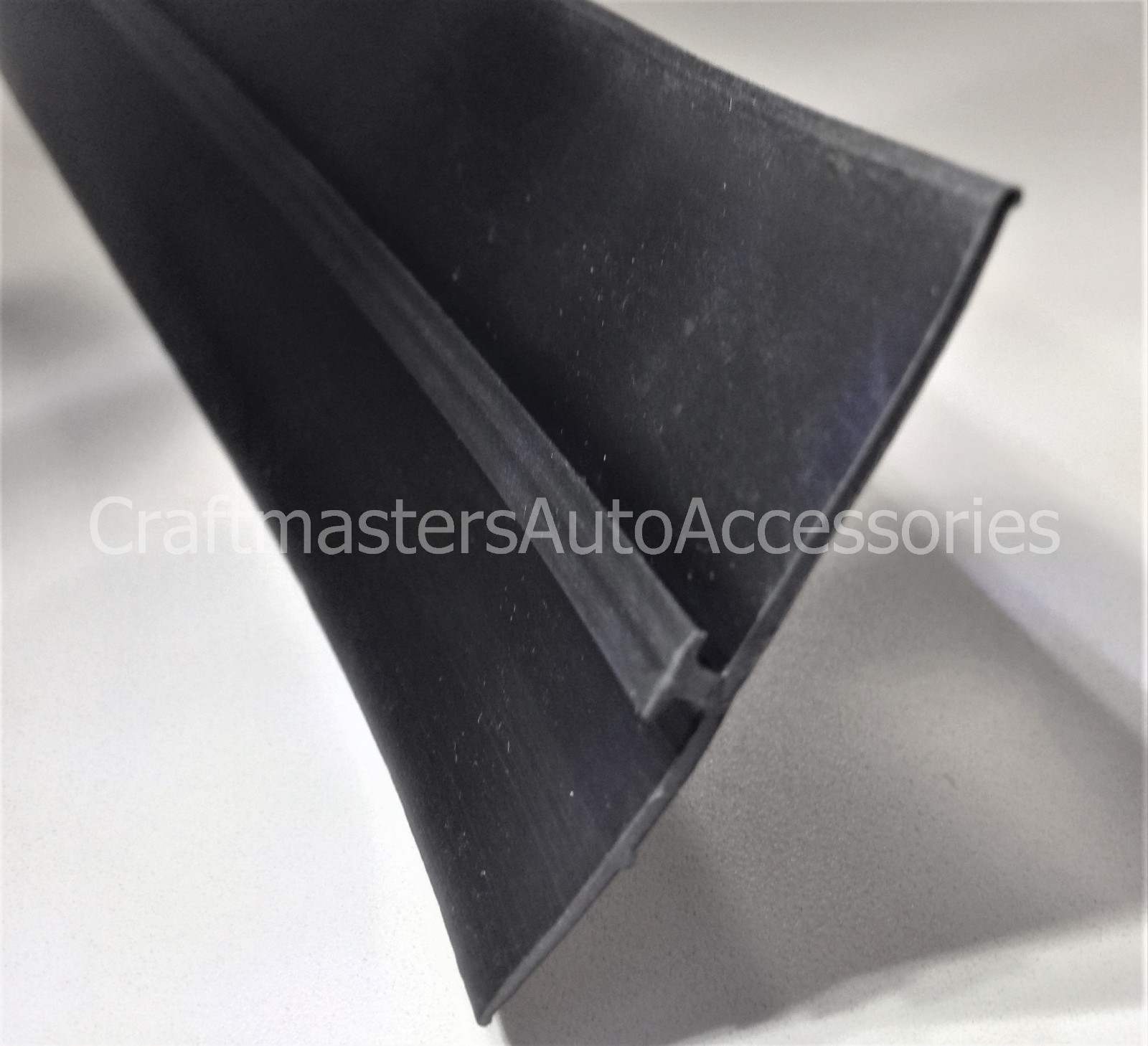 Truck cap rear door bottom seal 6'DBL Leaf/10' Radius seal 4017020000/