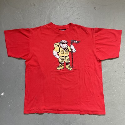Vintage 1980s Woolrich Sheep Climbing T-Shirt Single Stitch Made