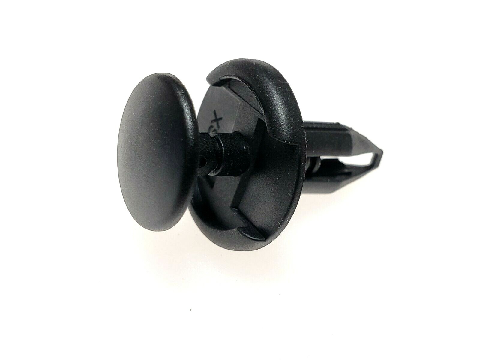 1114 Chevy Silverado GMC Sierra Fan Shroud Retainer Clips 6.6 Duramax