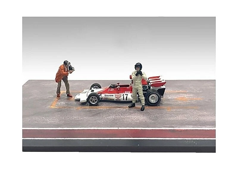 1:43 Diecast & Toy Vehicle Figures