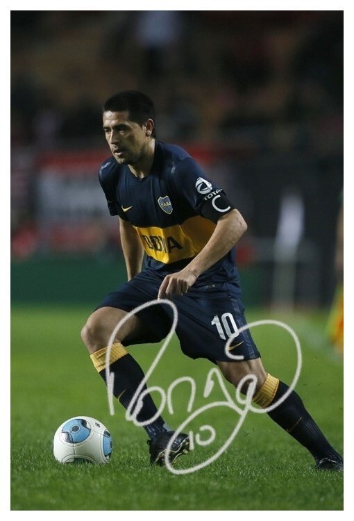 JUAN ROMAN RIQUELME - BOCA JUNIORS LEGEND - 6x4 Signed