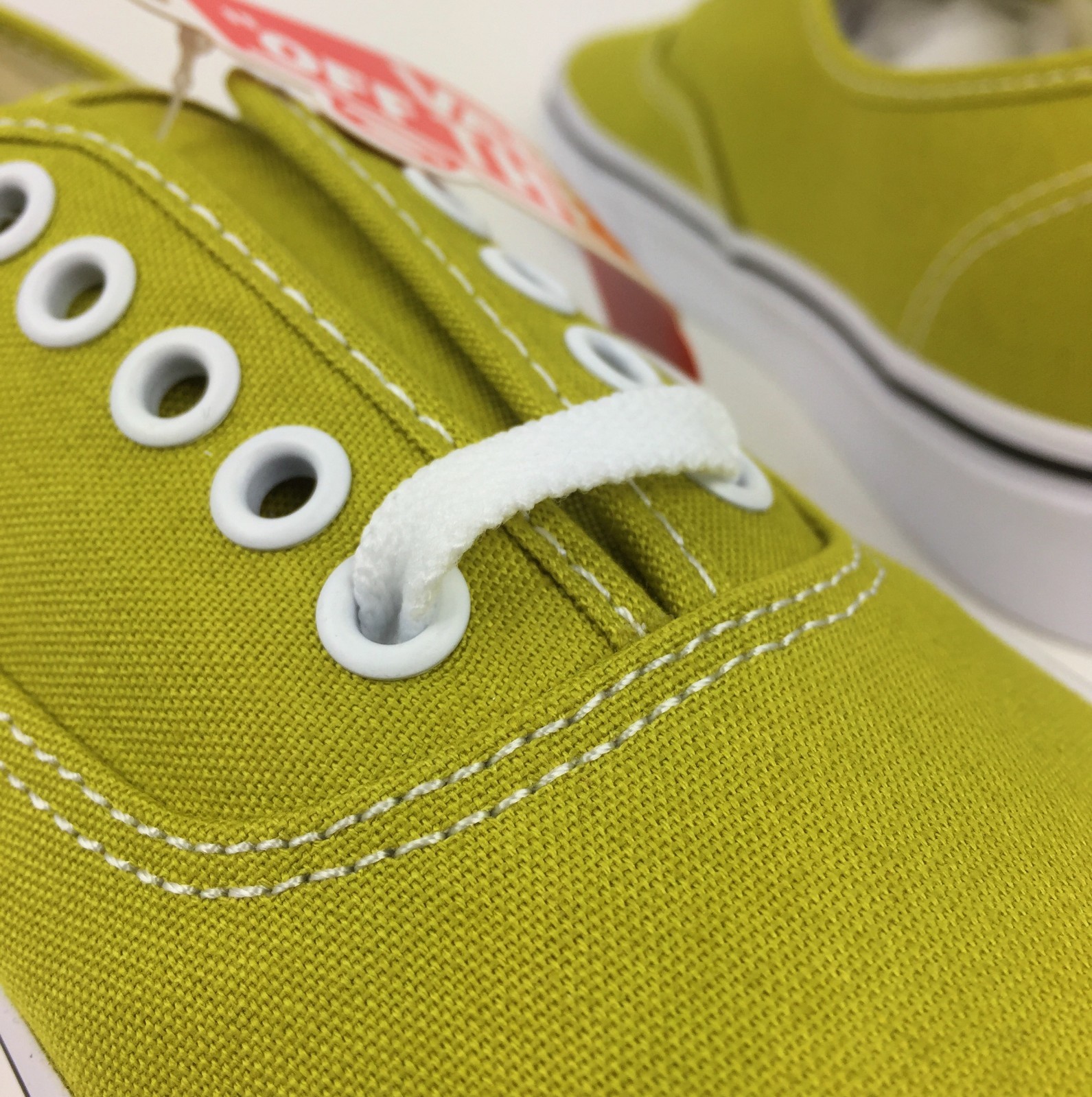 vans authentic white canvas skate shoes