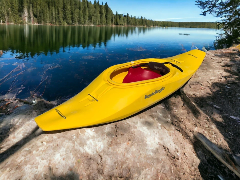 USED Liquidlogic "Session Plus" 7’10” Whitewater Kayak NO PADDLES  (14040) - Image 2 of 4