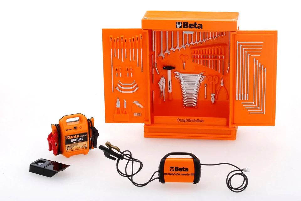 Truescale TSM13AC25 Beta Tool Kit Garage Accessory Set - 1/18 Scale - Image 2 of 4