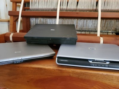 Three Old Laptop lot for parts Dell / HP