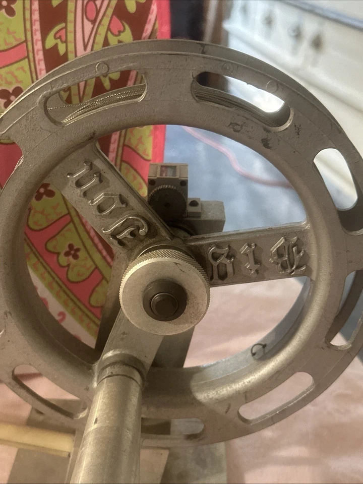 Aparador/poste de arrastre Big Jon Down con montaje en la parte inferior y línea metálica Foto 2 de 4