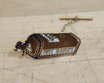 SUPER RARE VINTAGE MRS BAIRDS BAKERIES MRS BAIRD'S BREAD ENAMEL PIN/TIE TACK