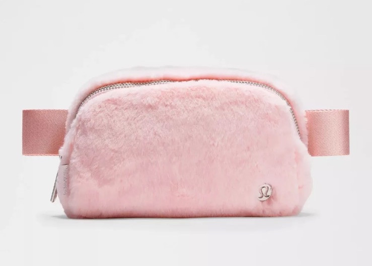 Lulmon Everywhere Fleece Belt Bag in Strawberry Milkshake