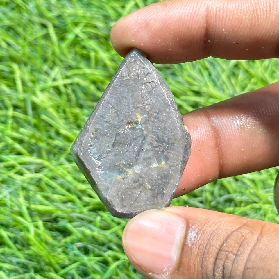 112. Ct - Natural 100% Very Good Rough Matrix Silver Blue Sapphire Madagascar - Image 2 of 4